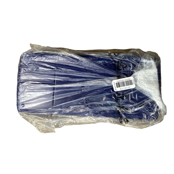 Tupperware Lunch & Things Container Blue NWT - Picture 3 of 3